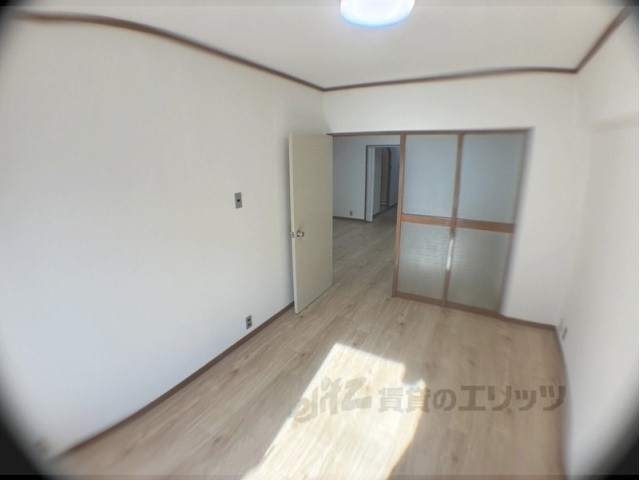 日興橿原スカイマンションの居間写真