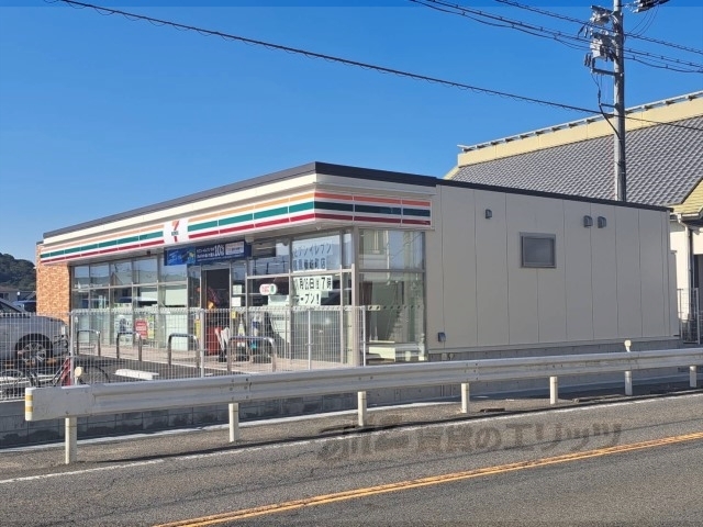 コンビニ　セブンイレブン橿原御坊町店（コンビニ）まで500m