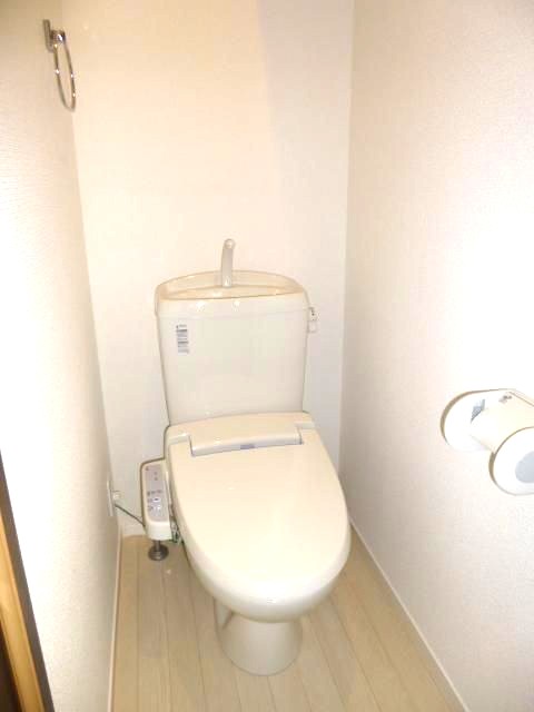 トイレ　★温水洗浄便座完備★