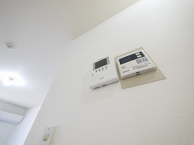 セキュリティ　モニター付きインターホンです。
