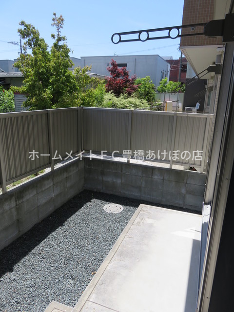 バルコニー　専用庭