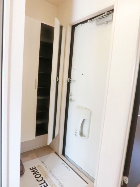 玄関　シューズボックス付き玄関