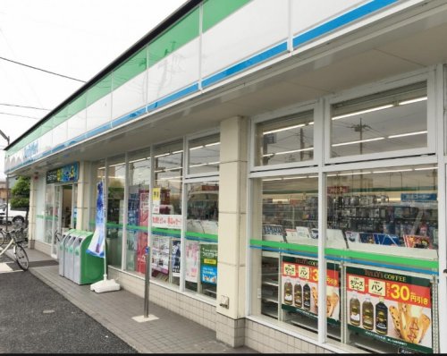 コンビニ　ファミリーマート戸田笹目五丁目店（コンビニ）まで210m