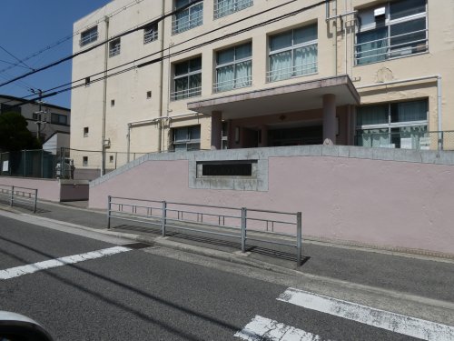 小学校　大阪市立敷津浦小学校（小学校）まで542m