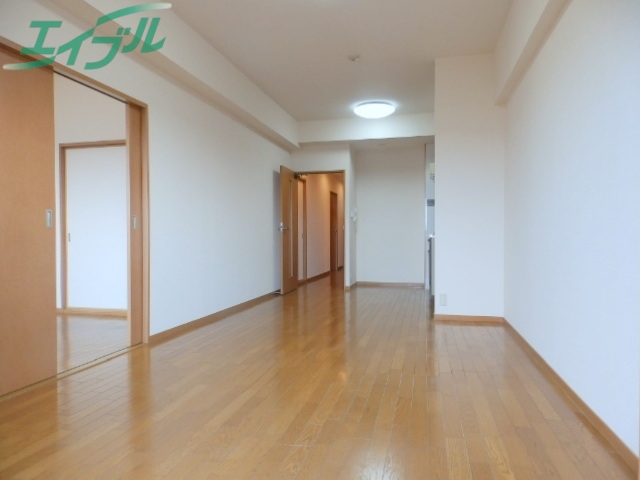 居室・リビング　写真は別部屋です。