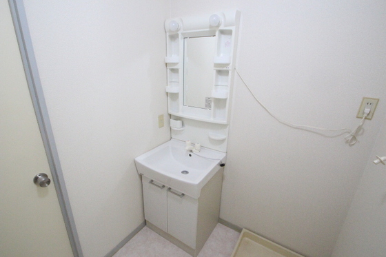 洗面設備　※別部屋の写真です