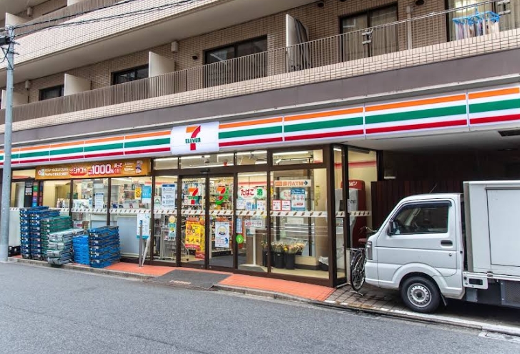 コンビニ　セブンイレブン港区麻布十番3丁目店（コンビニ）まで66m