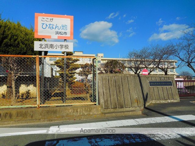 小学校　北浜南小学校（小学校）まで479m
