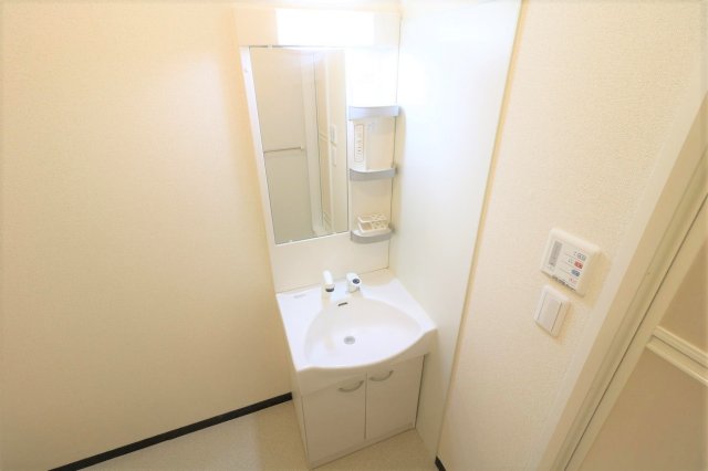その他部屋・スペース　女性におすすめ！朝のバタバタには独立洗面台が必須！