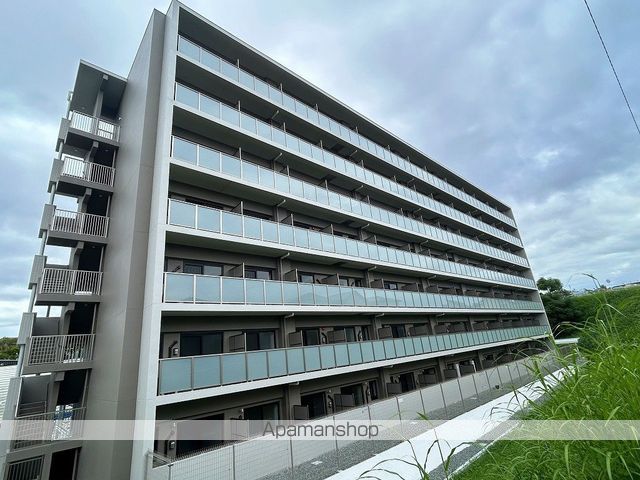 地下鉄御堂筋線 江坂駅 徒歩14分 築3年