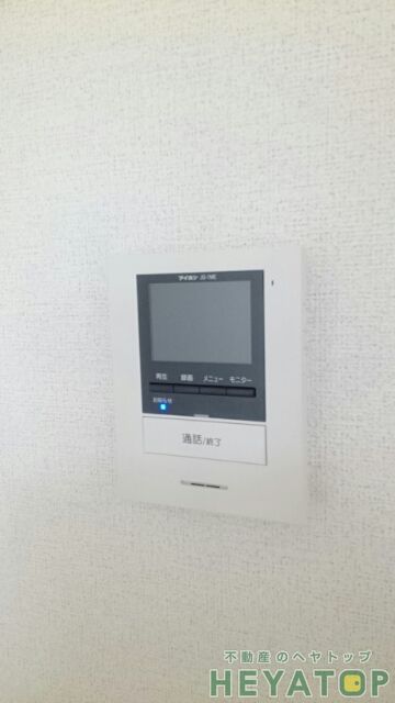 セキュリティ　不意の訪問もモニター付きドアホンで安心確認