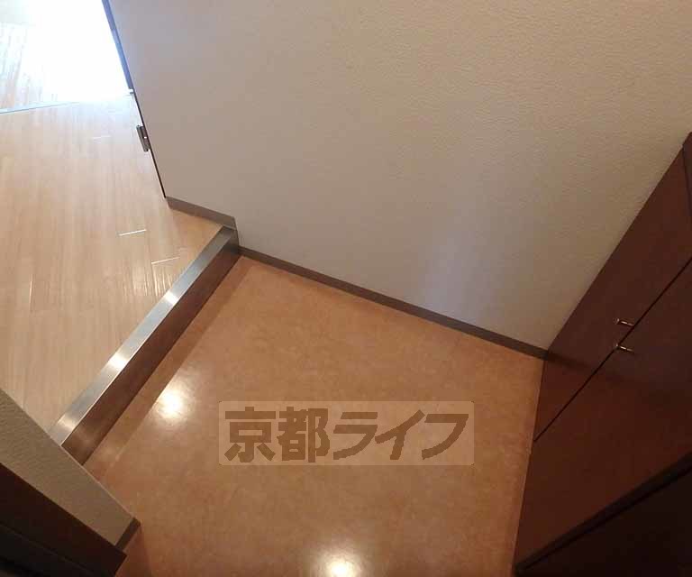 阪急京都線 桂駅 徒歩47分 4階建 築18年の玄関写真