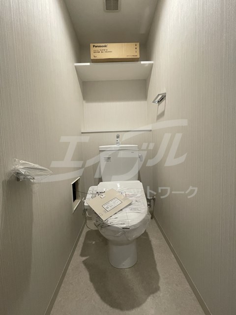 地下鉄千日前線 玉川駅 徒歩4分 14階建 築4年のトイレ写真