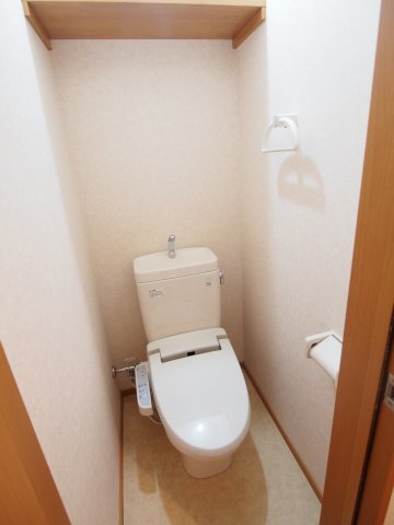 トイレ　バストイレ別で使いやすい♪(別部屋)