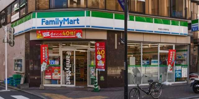 コンビニ　ファミリーマート　早稲田大学南門店（コンビニ）まで169m