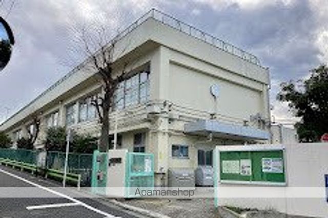 小学校　清水窪小学校（小学校）まで707m