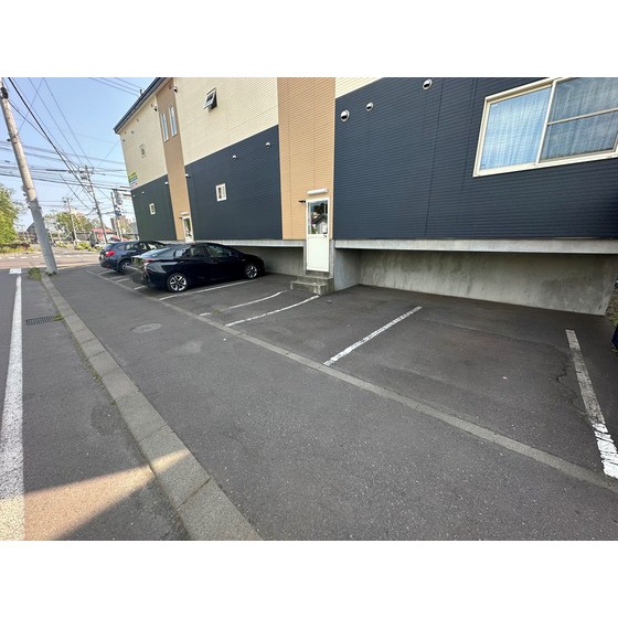 駐車場　駐車場
