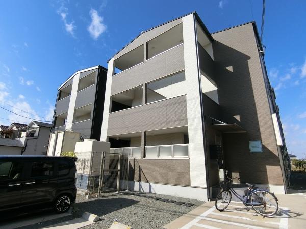 近鉄南大阪線 高鷲駅 徒歩10分 築6年
