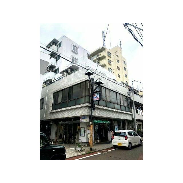 建物外観　シンプルで落ち着いたデザインの外観です