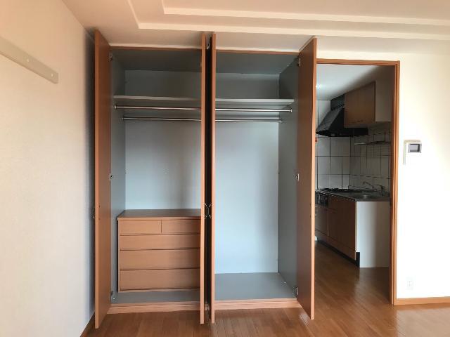 収納　洋室クローゼット