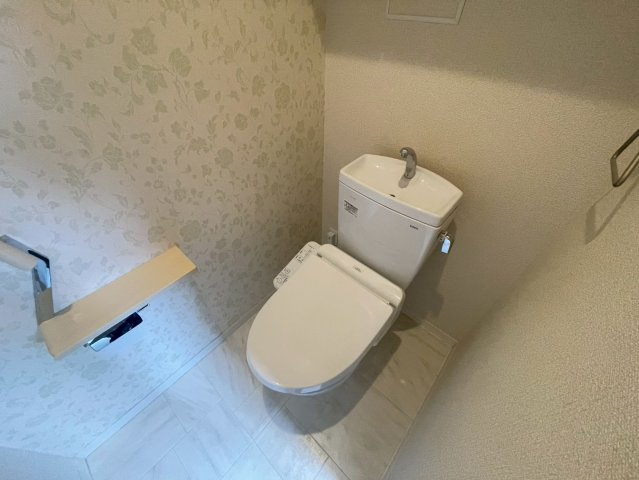 シャーメゾン安満西の町のトイレ写真
