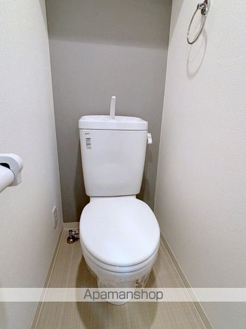 地下鉄御堂筋線 なんば駅 徒歩5分 15階建 築15年のトイレ写真