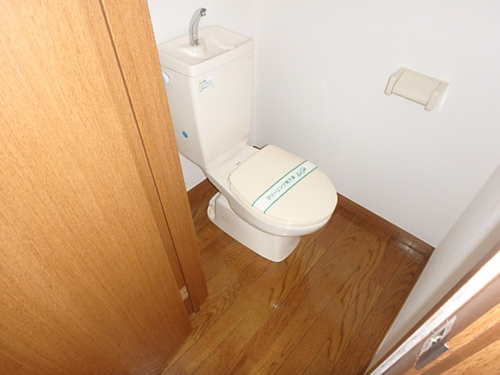 ジュネパレス大塚のトイレ写真