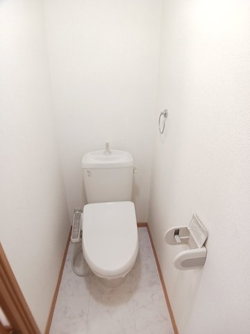 トイレ　ゆったりとした空間のトイレです