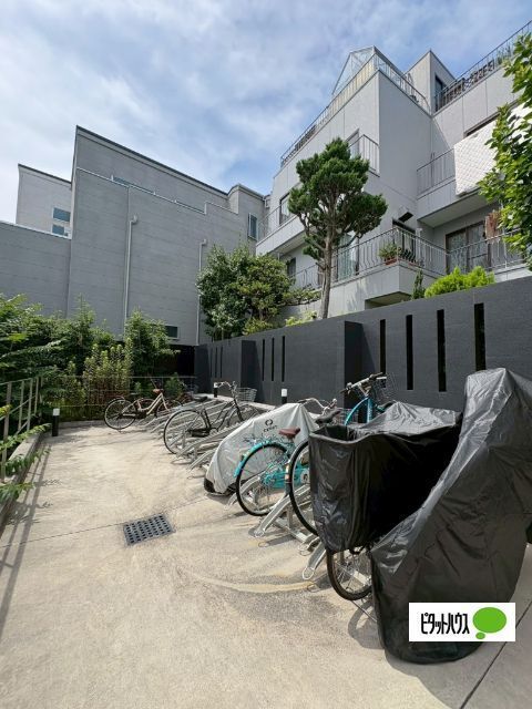 駐車場　※駐輪場