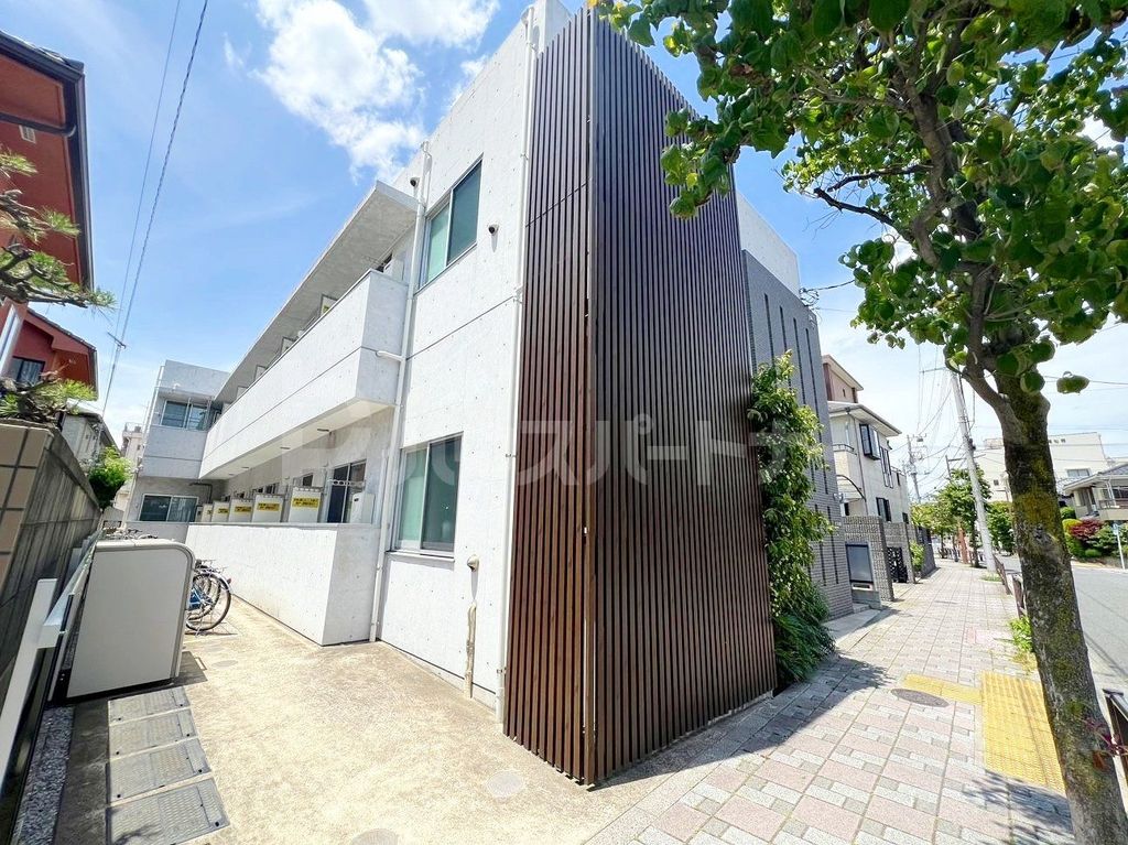 建物外観　エントランス