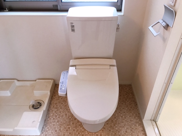 東急田園都市線 駒沢大学駅 徒歩9分 4階建 築10年のトイレ写真