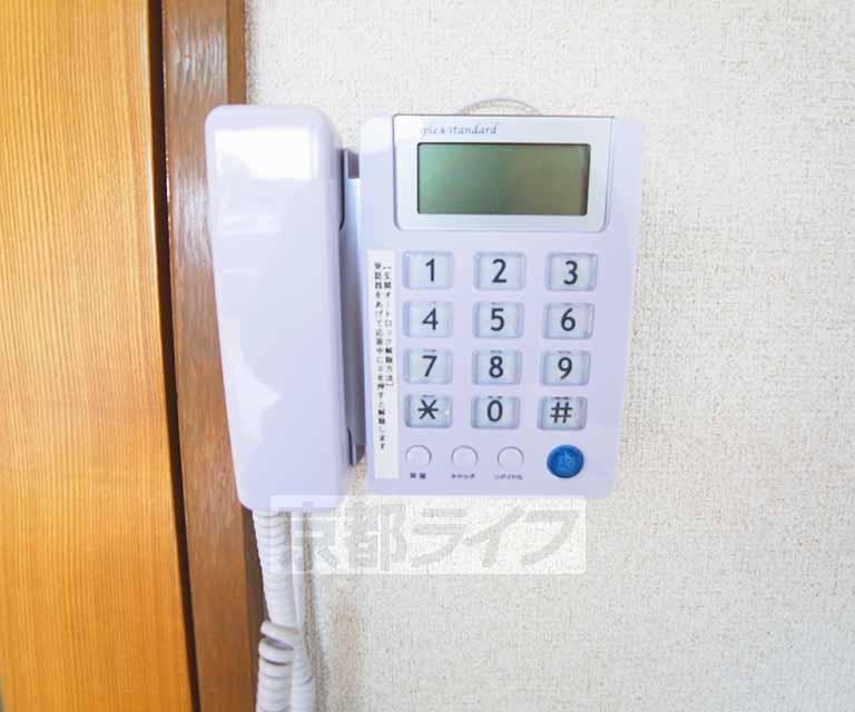 セキュリティ　注）インターホンです