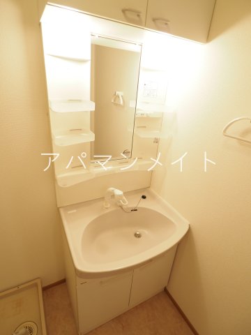 洗面設備　シャワー付き洗面台