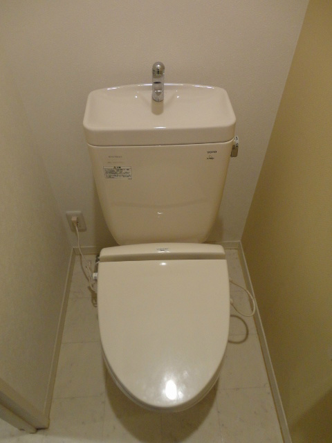 リヴェール高円寺のトイレ写真