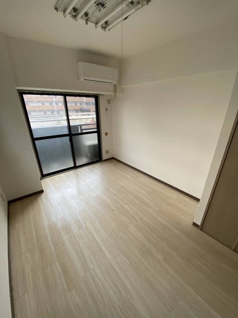 居室・リビング　２面採光の風通しの良いお部屋です。