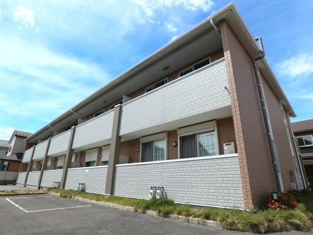 建物外観　☆彡オシャレな外観も素敵♪閑静な住宅地で生活便利な立地♪