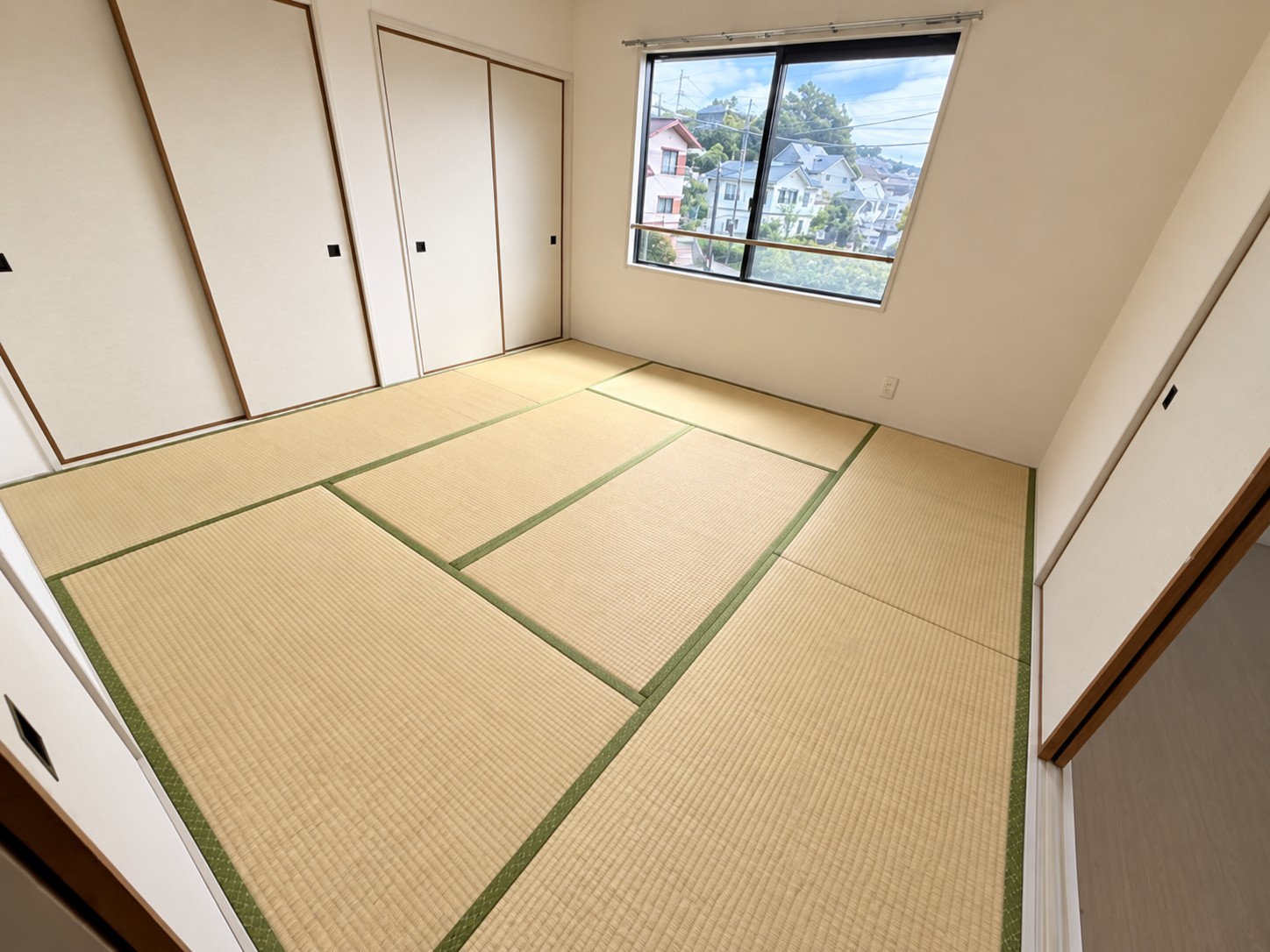 チェリーヒルズ二番館の居間写真