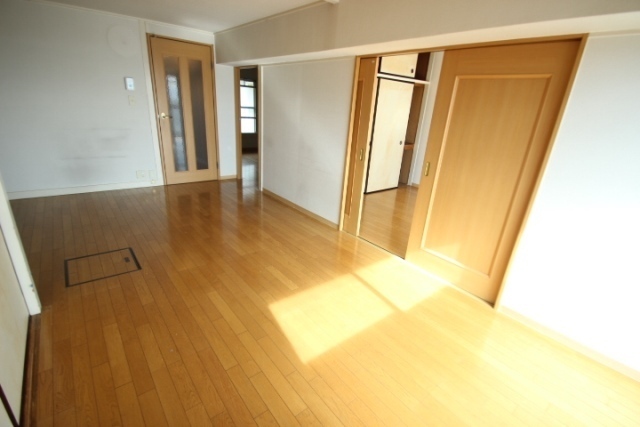 アルル屋代の居間写真