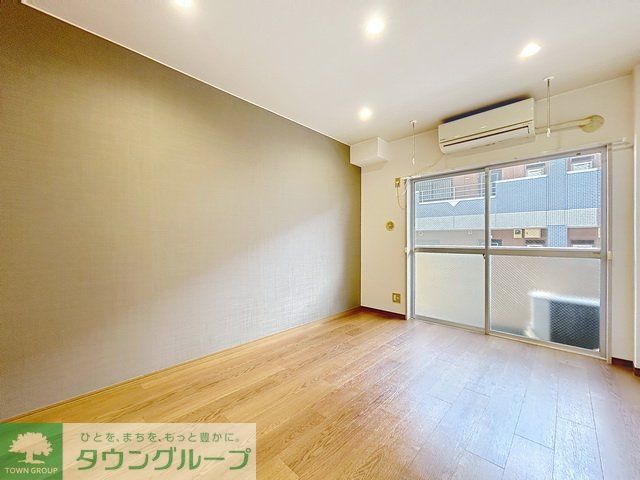 その他部屋・スペース　アクセントクロスが色鮮やかです♪