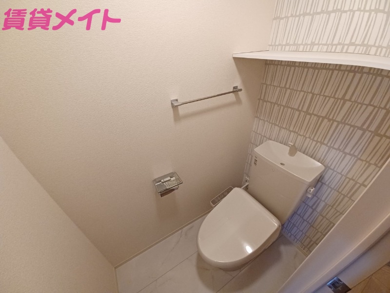 トイレ　同型参考写真