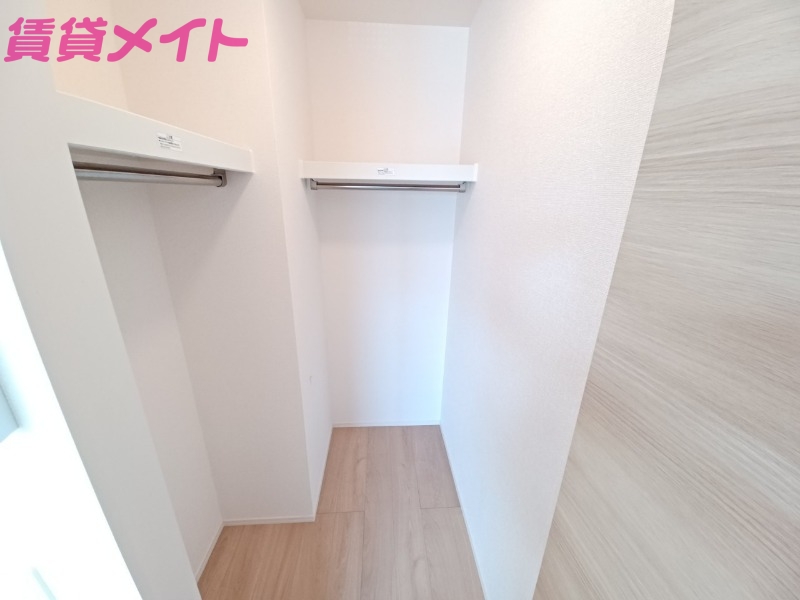 収納　同型参考写真