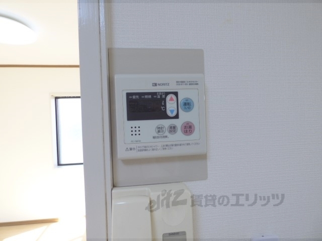その他設備　給湯器リモコン