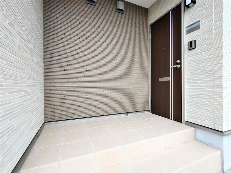 エントランス　(イメージ)類似タイプになります。