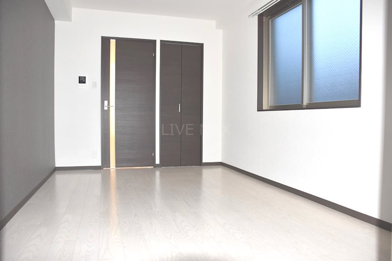 その他部屋・スペース　※反転タイプ　※別部屋のお写真になりますので小窓はありません