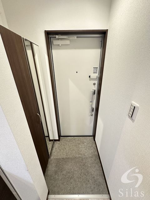 玄関　同仕様反転タイプ