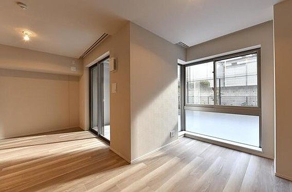 居室・リビング　写真は同タイプ住居です。