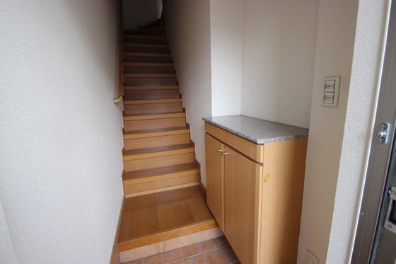 玄関　※別部屋の写真です