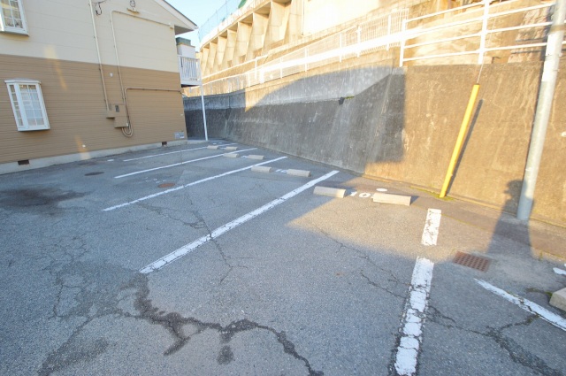 スーパー　コープ船越（スーパー）まで856m