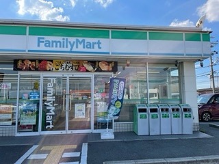 コンビニ　ファミリーマート大和郡山外川町店（コンビニ）まで660m