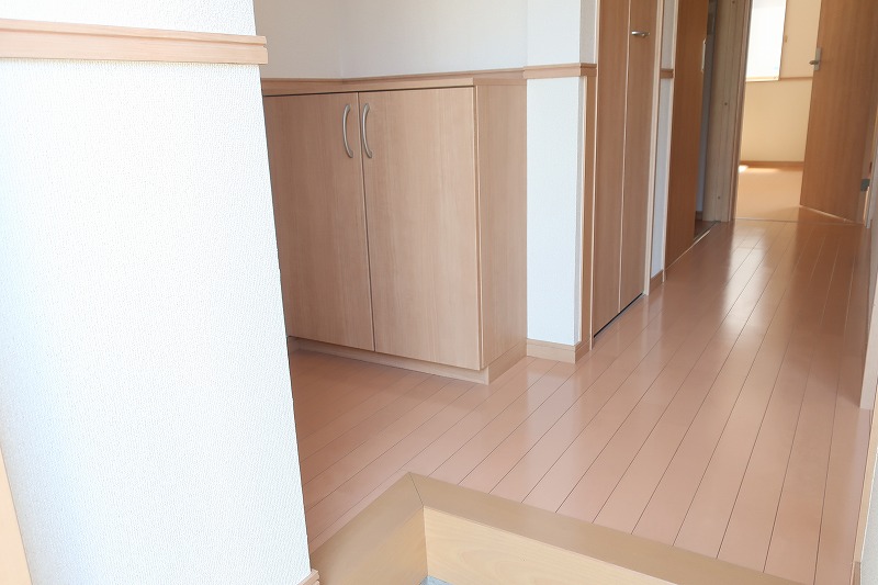 ＪＲ予讃線 多度津駅 徒歩5分 2階建 築15年の玄関写真